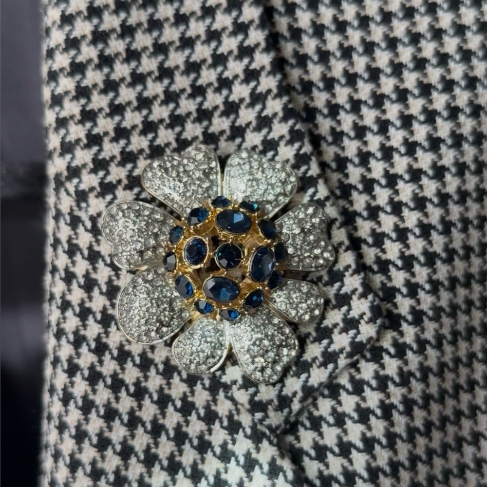Elegant Gold and Blue Crystals Floral Brooch